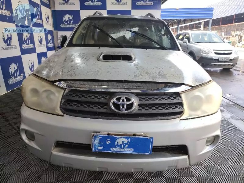 TOYOTA HILUXSW4 SRV4X4 2011